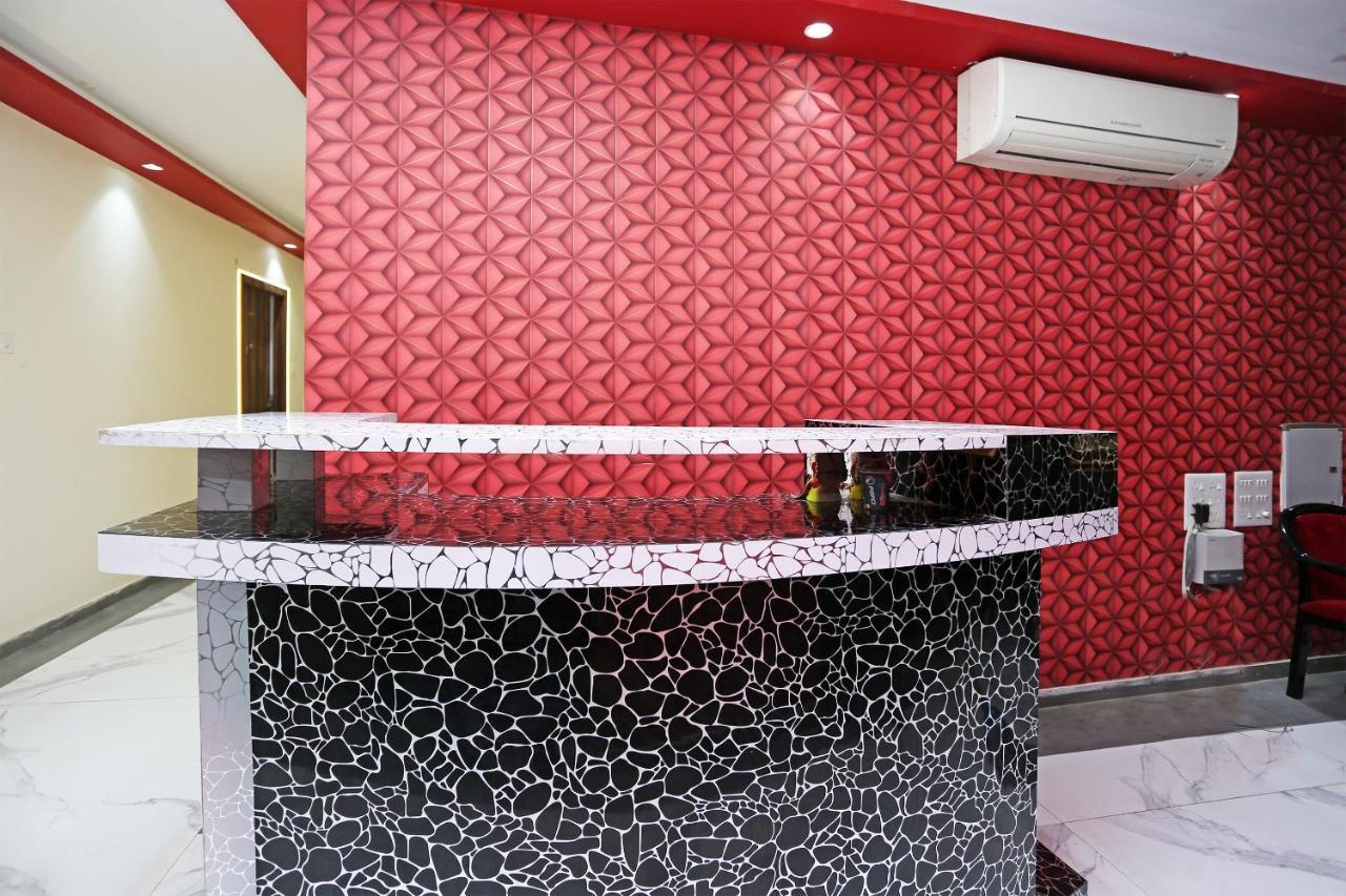 Oyo 23495 Hotel The Park Juhi Bari Bagian luar foto